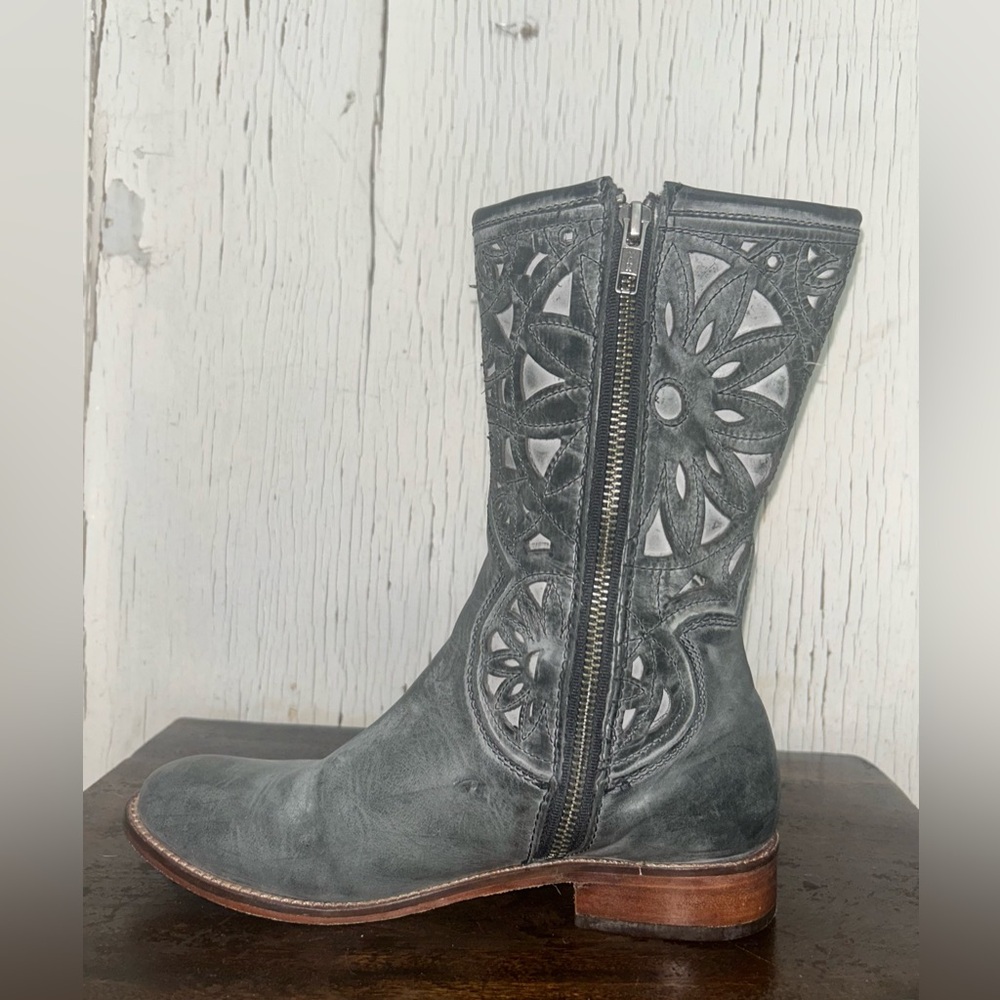 Patrons of Peace Floral Gray Heeled Boots - Picture 5 of 8